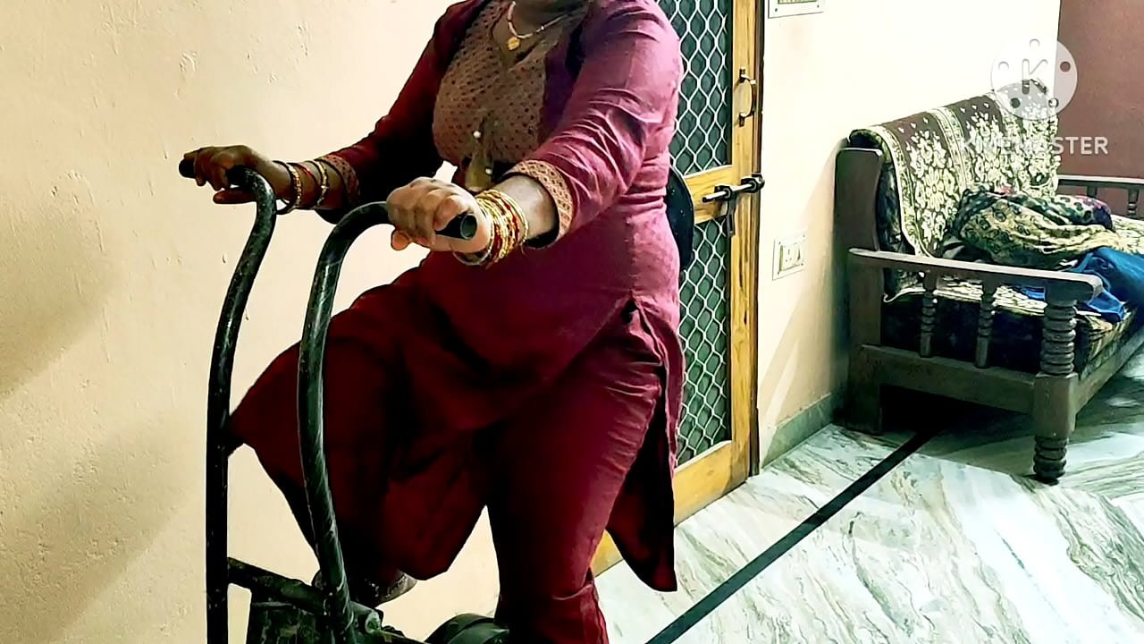 Indian Desi bhabhi fuking gym boy’s